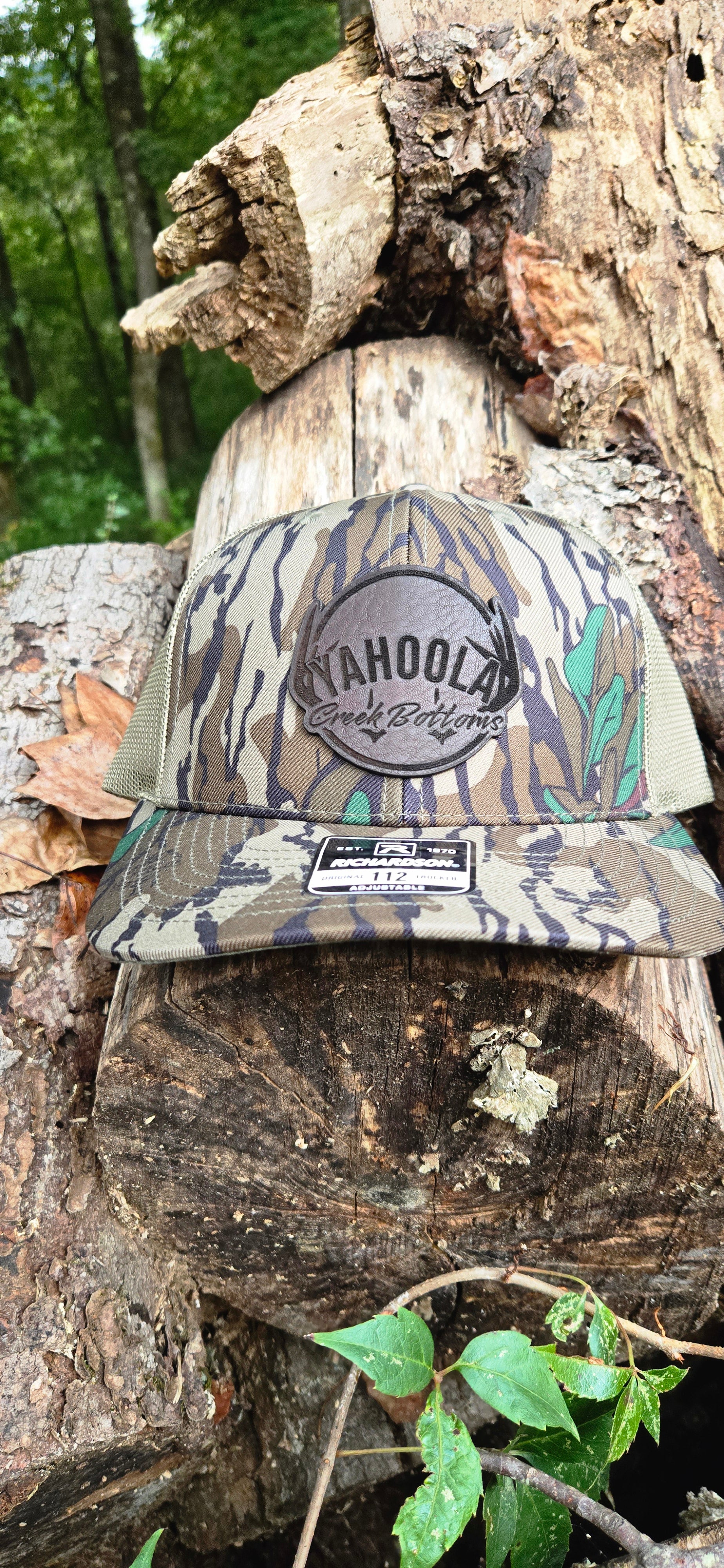 Bottomland Green leaf ycb logo