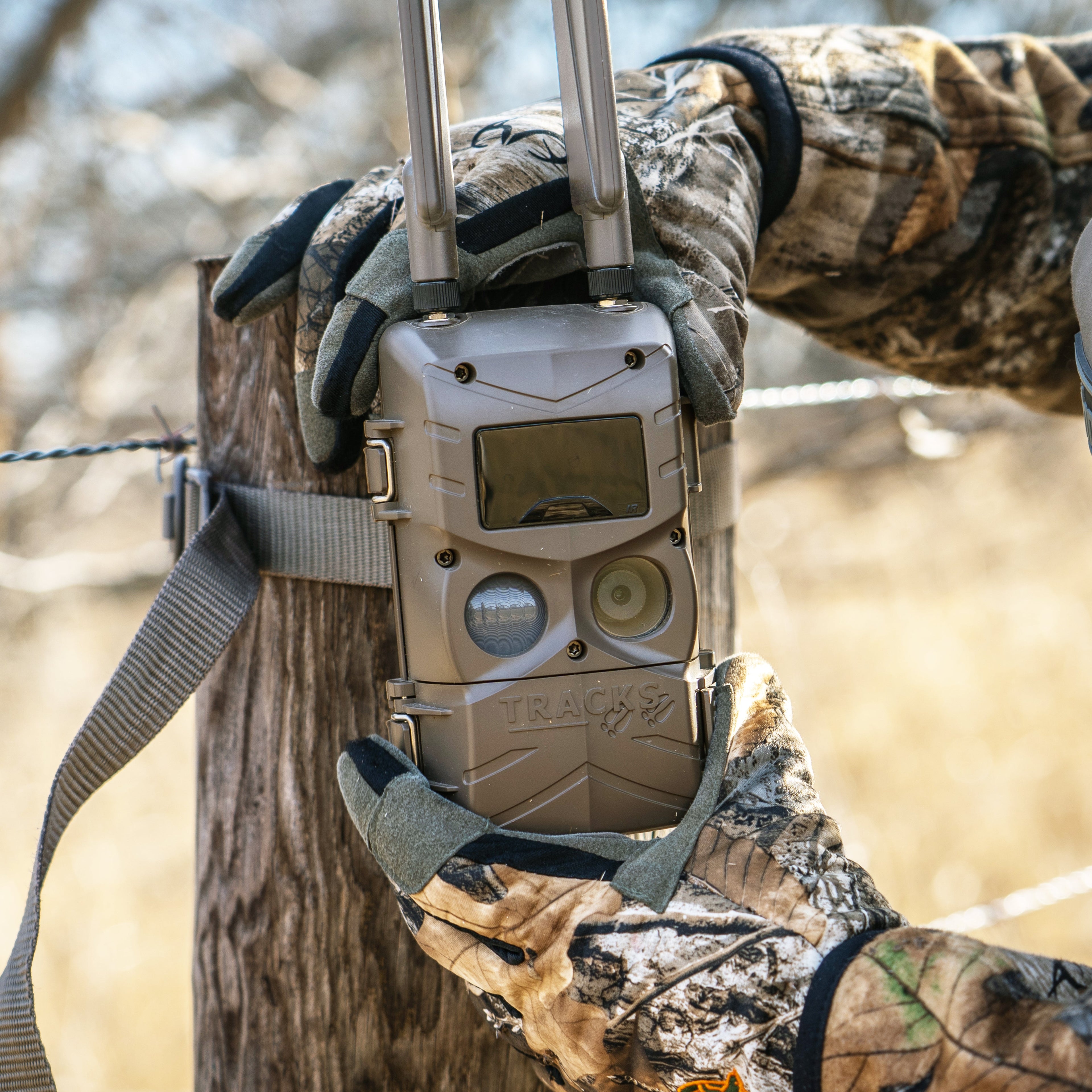 Cuddeback Tracks Camera